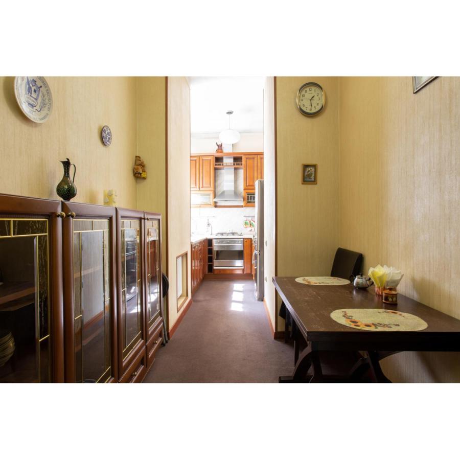Cozy Apartment On Nezalezhnosti Avenue Carcóvia Exterior foto
